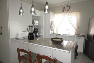 4 Bedroom Property for Sale in Fraaiuitsig Western Cape